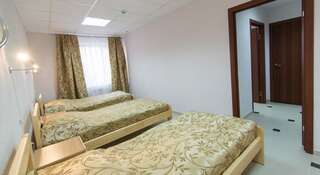 Гостиница Пятница Пенза Кровать в общем номере для мужчин и женщин с 3 кроватями-4